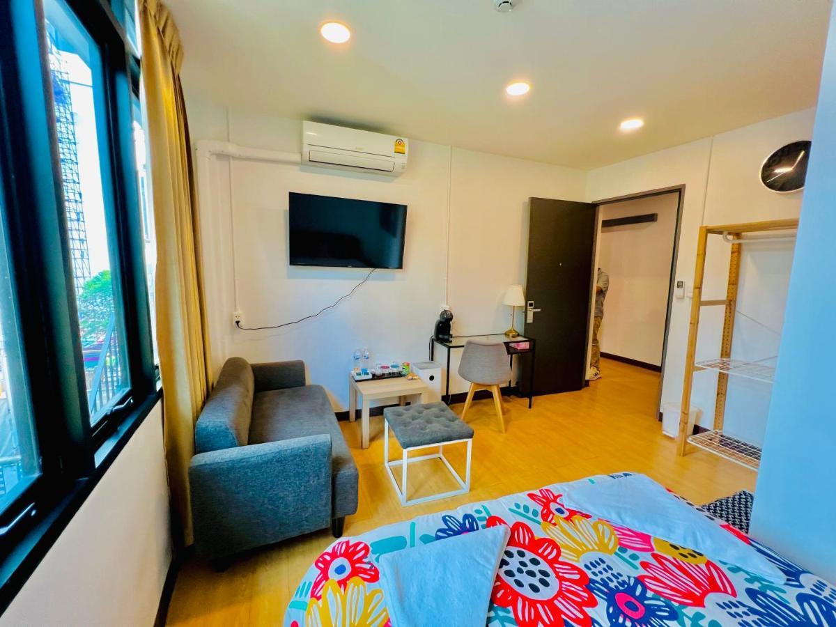Daraya Hostel Бангкок Экстерьер фото