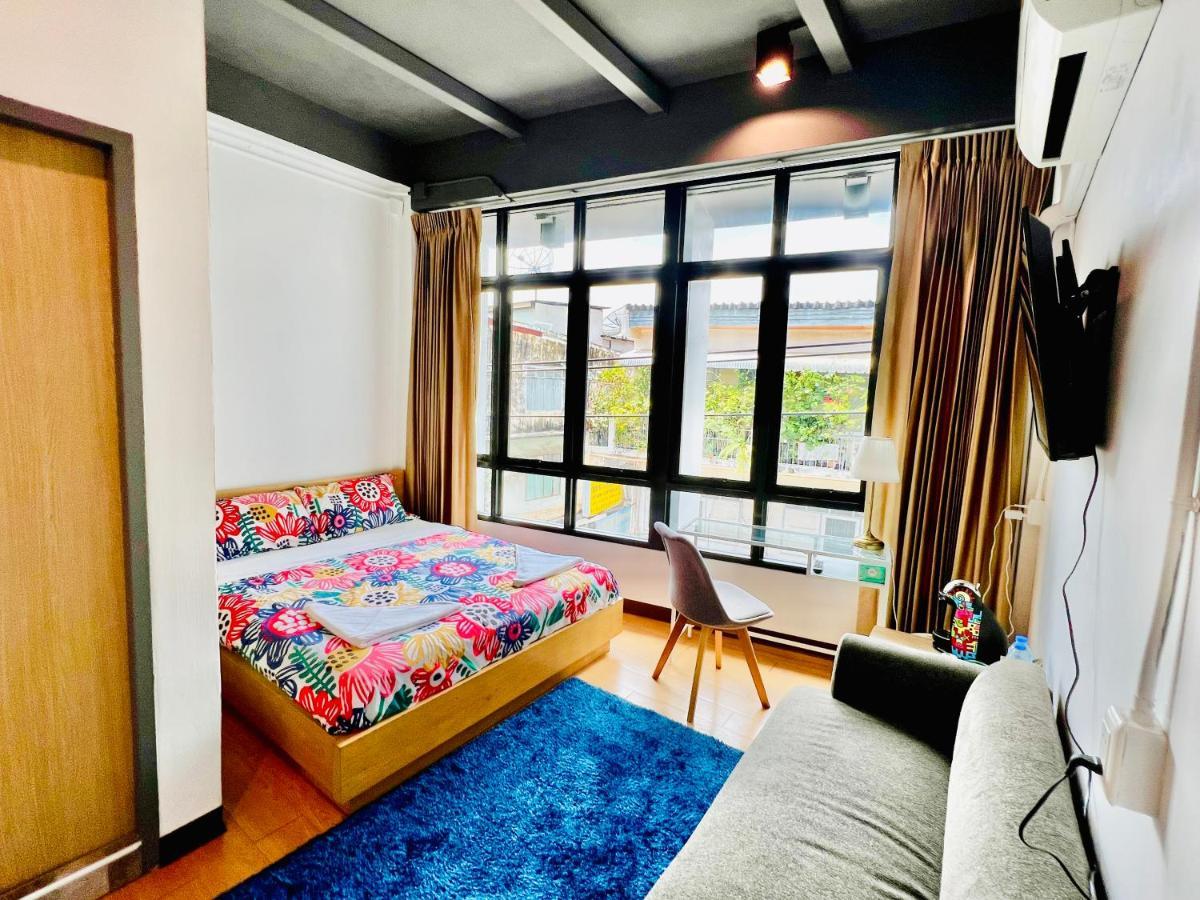 Daraya Hostel Бангкок Экстерьер фото