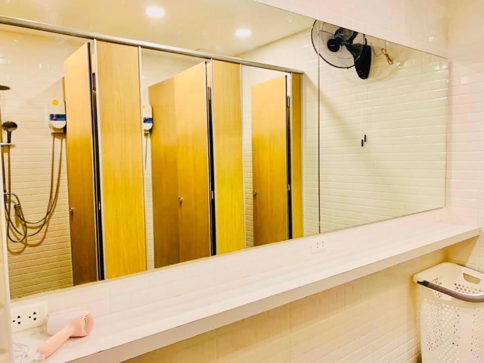 Daraya Hostel Бангкок Экстерьер фото
