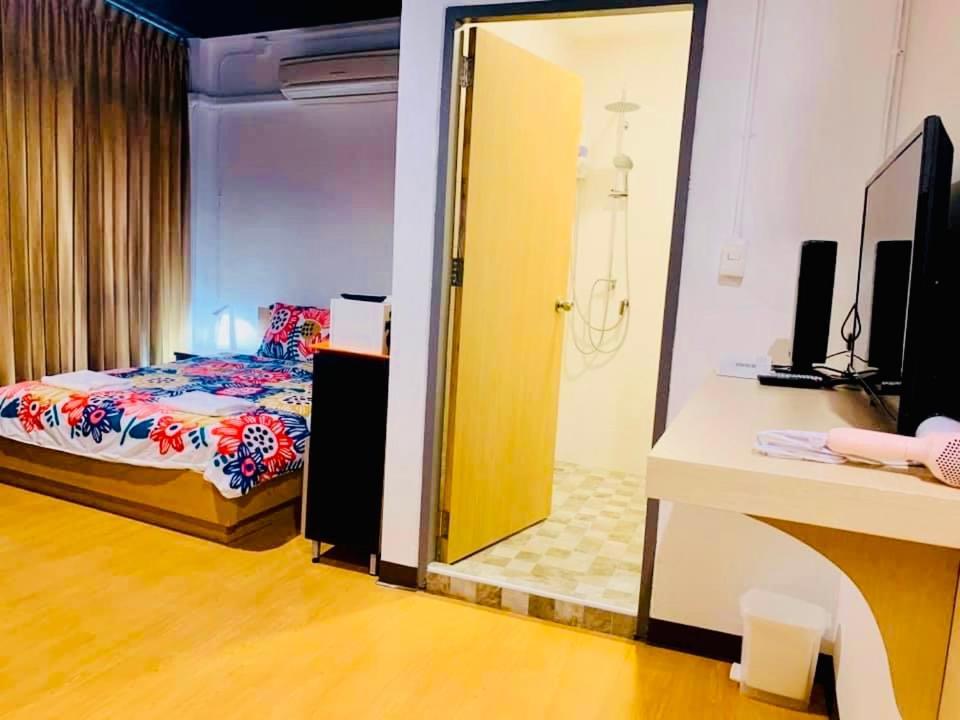 Daraya Hostel Бангкок Экстерьер фото